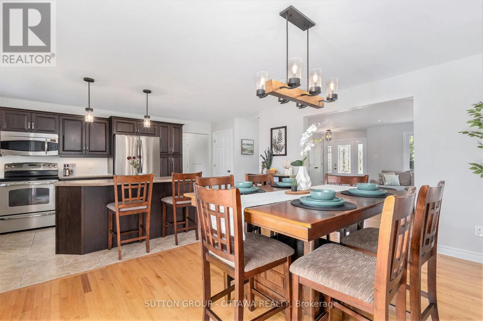 56 HONORE CRESCENT