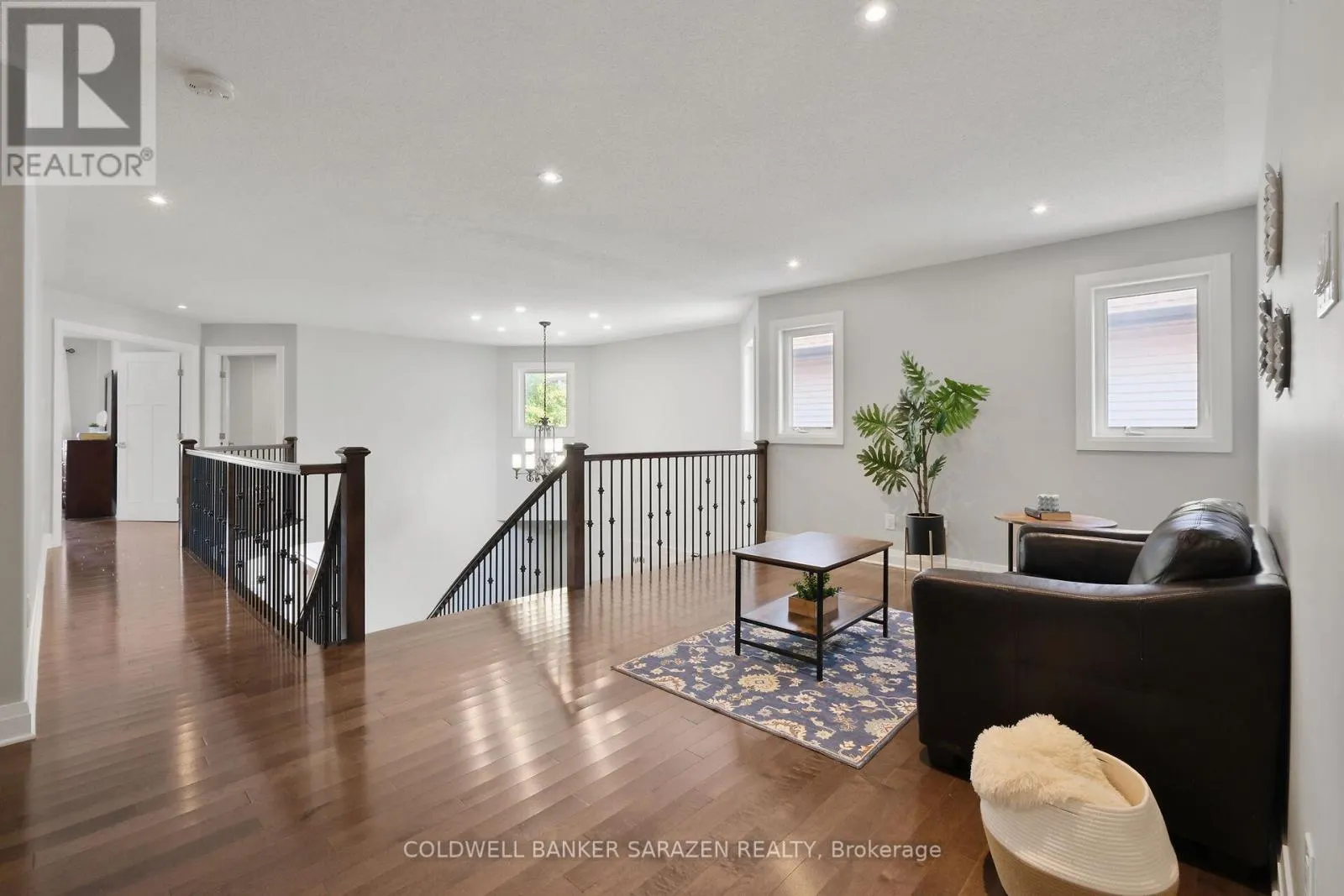 512 ELM PARK AVENUE