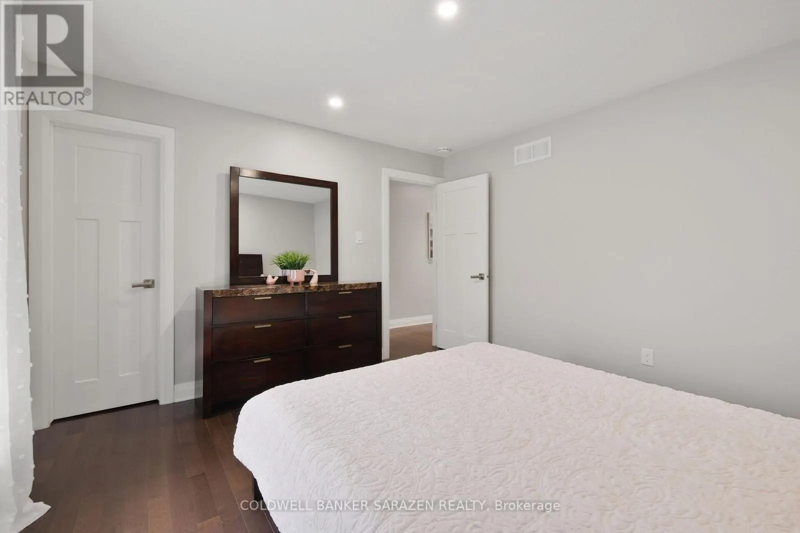 512 ELM PARK AVENUE