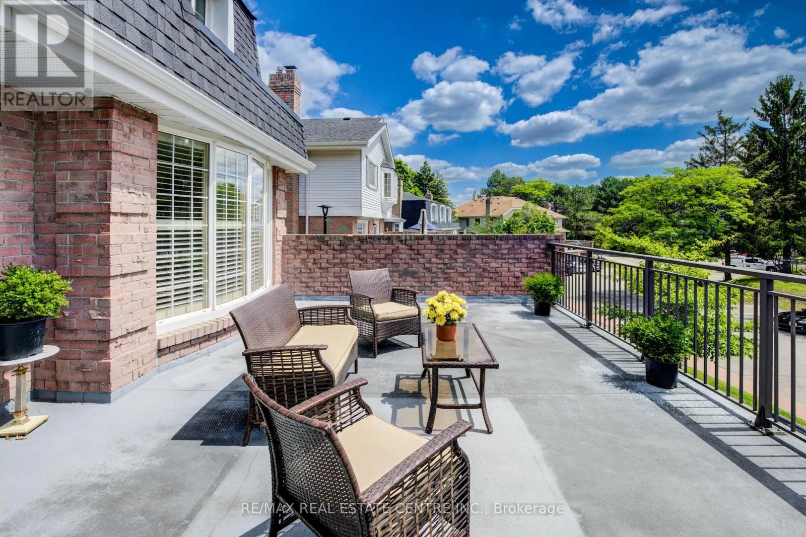 4 - 493 BEECHWOOD DRIVE