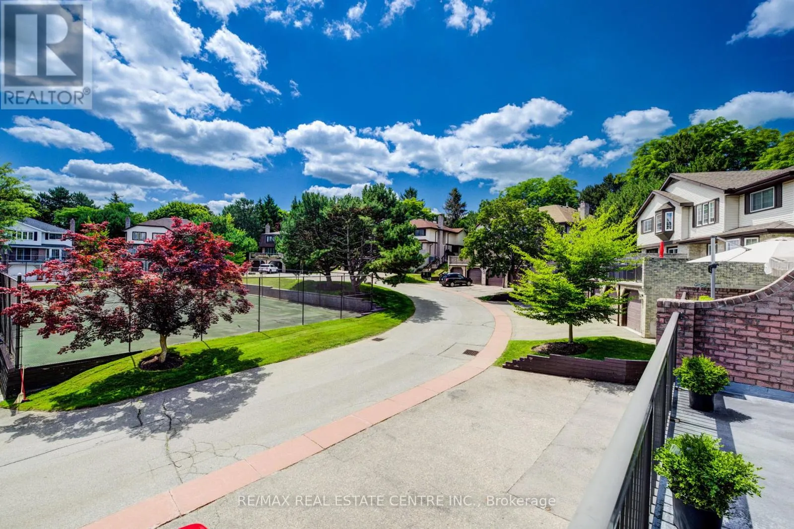 4 - 493 BEECHWOOD DRIVE