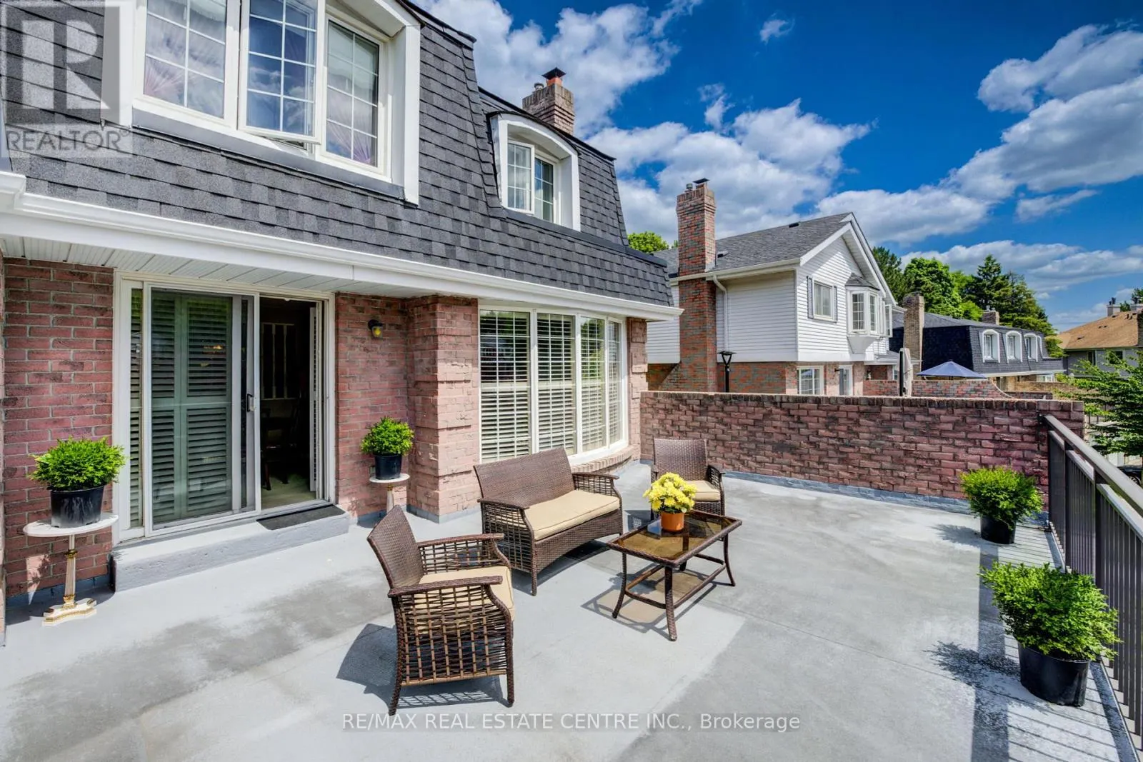 4 - 493 BEECHWOOD DRIVE