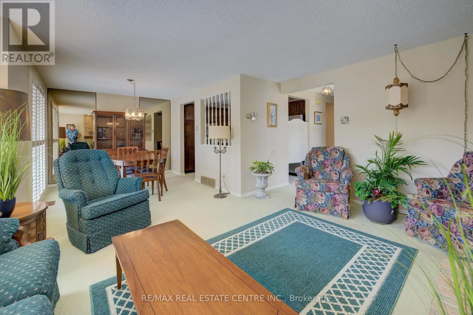 4 - 493 BEECHWOOD DRIVE