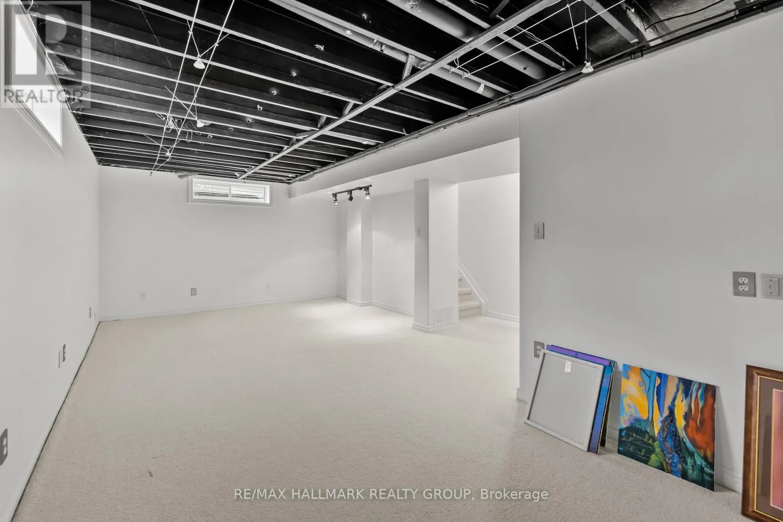 6020 LONGLEAF DRIVE