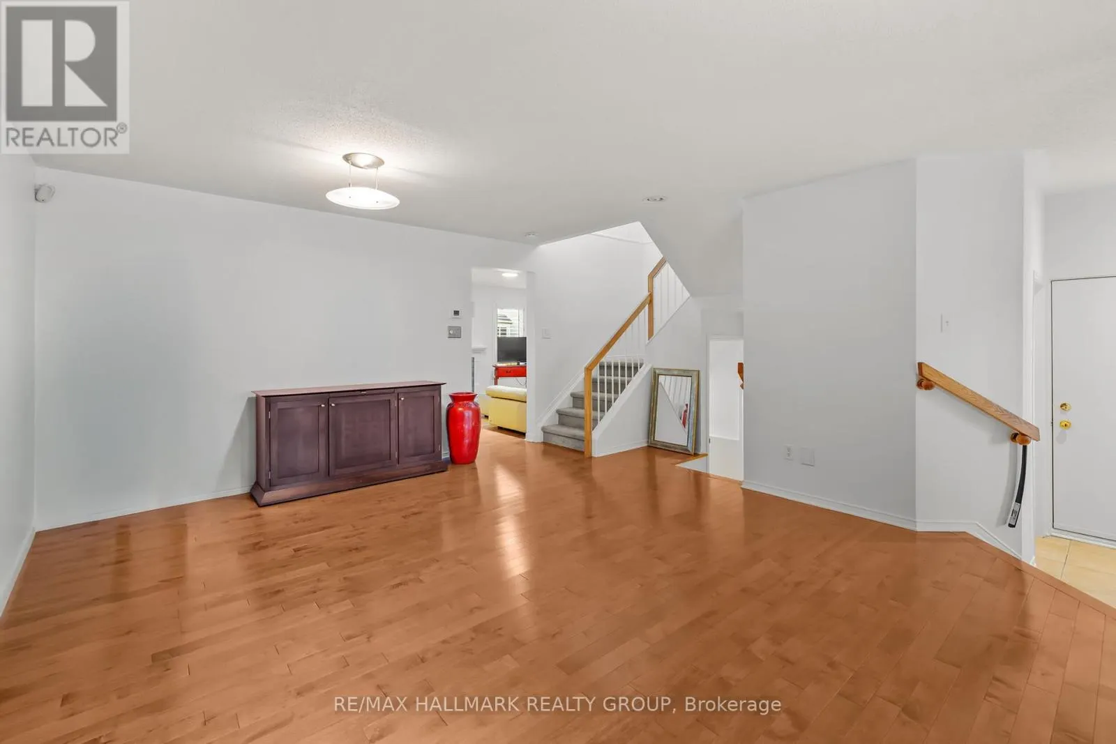 6020 LONGLEAF DRIVE