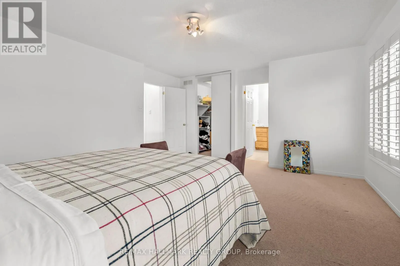 6020 LONGLEAF DRIVE