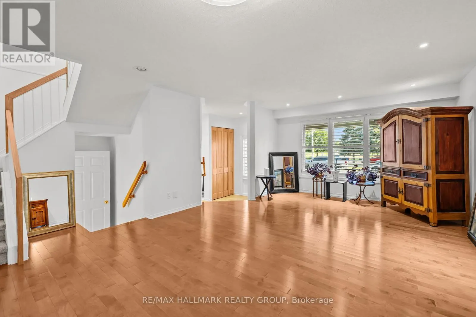 6020 LONGLEAF DRIVE