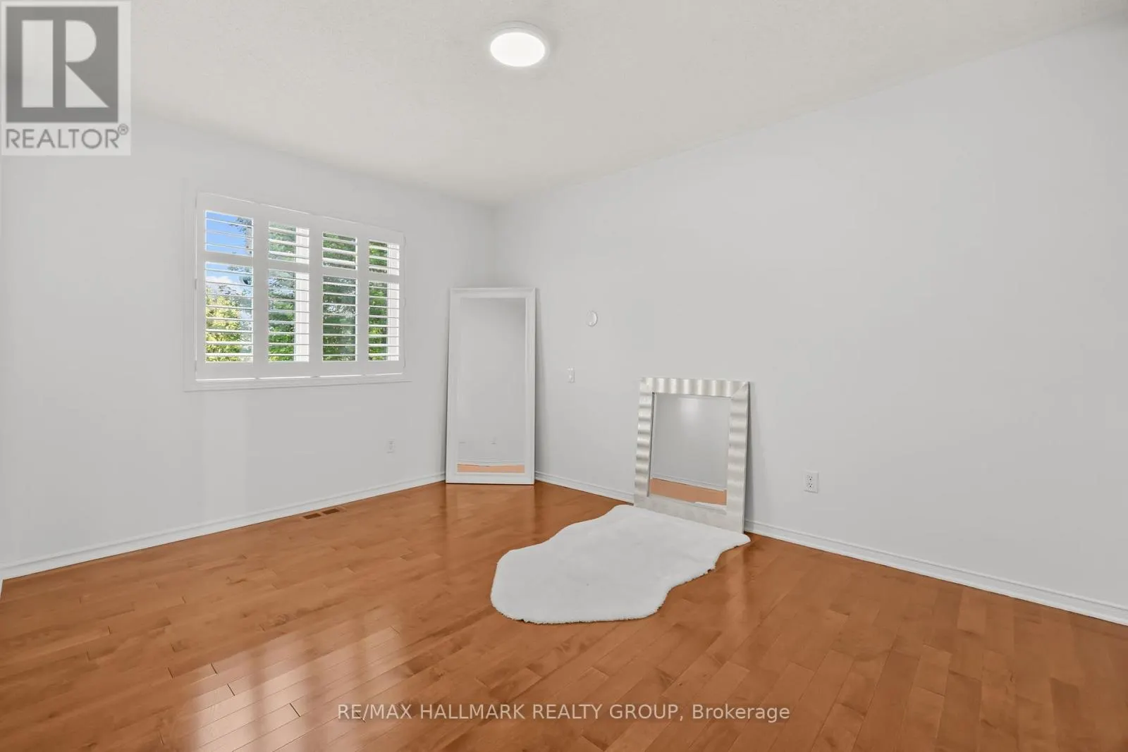 6020 LONGLEAF DRIVE