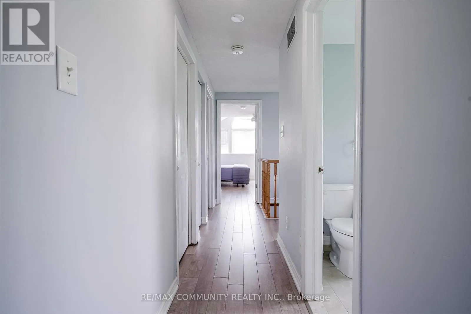 MAIN LEVEL - 650 SPINNAKER CRESCENT