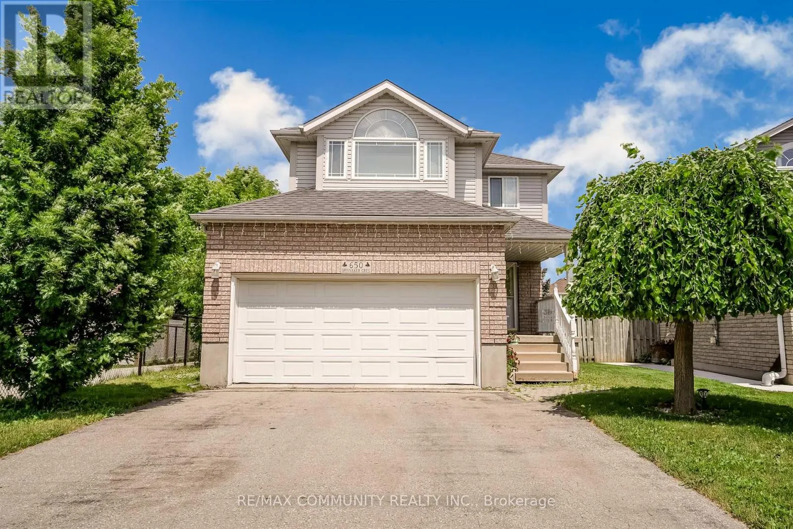 MAIN LEVEL - 650 SPINNAKER CRESCENT