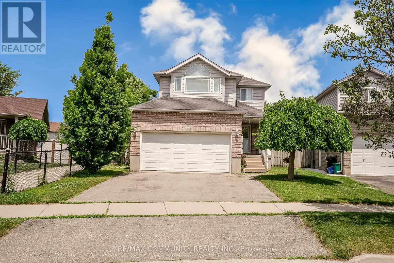 MAIN LEVEL - 650 SPINNAKER CRESCENT