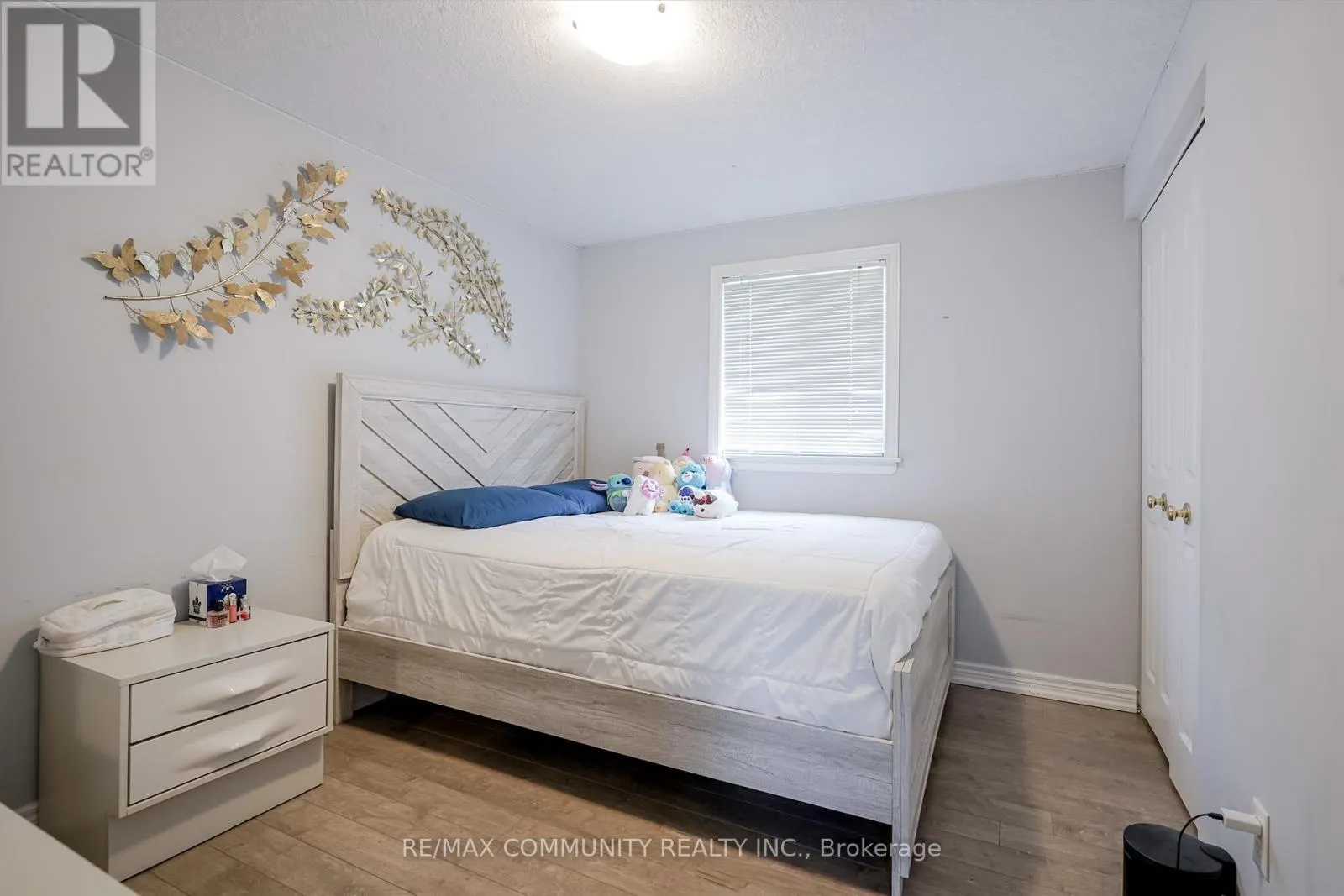 MAIN LEVEL - 650 SPINNAKER CRESCENT