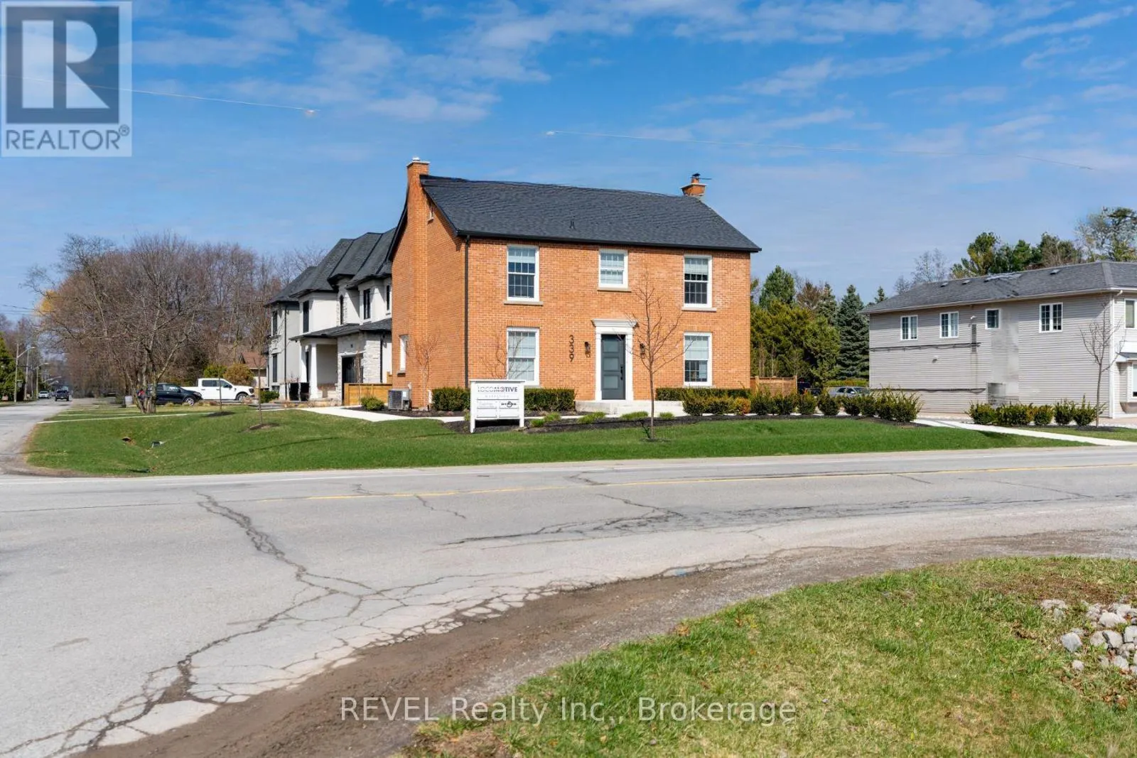 339 MARY STREET