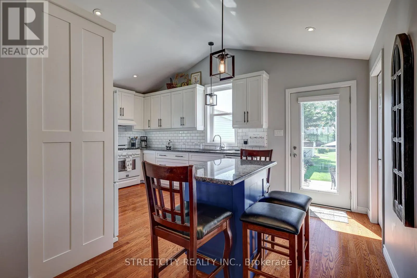 5231 WESTCHESTER BOURNE