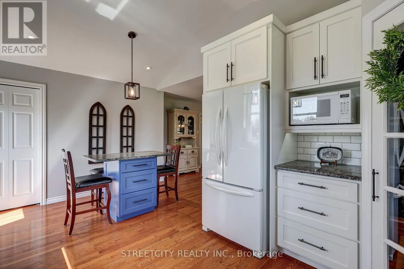 5231 WESTCHESTER BOURNE