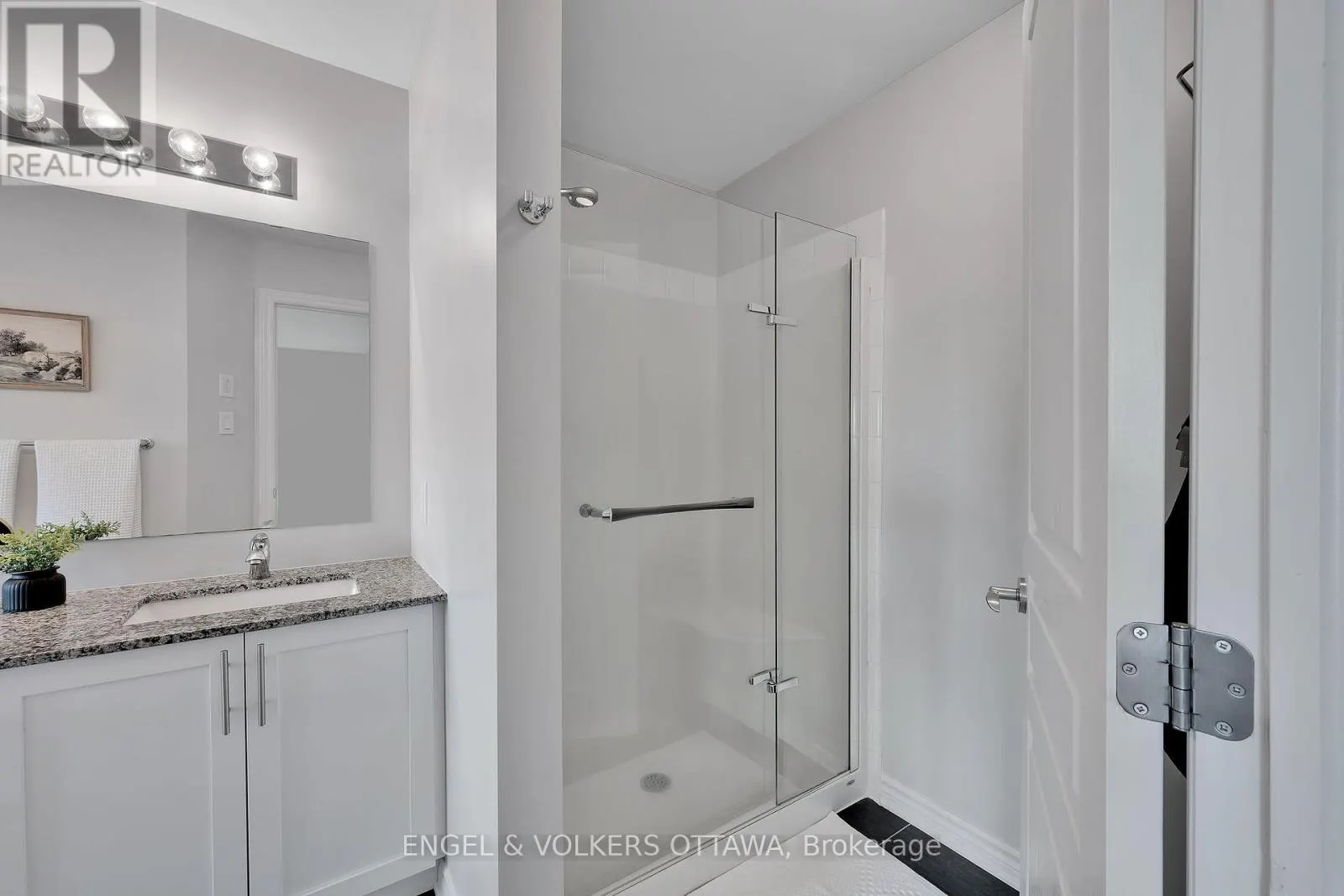 262 PEMBINA PRIVATE