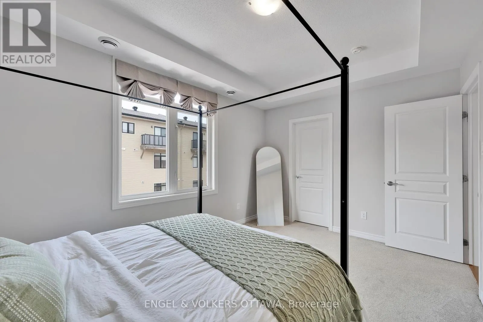 262 PEMBINA PRIVATE