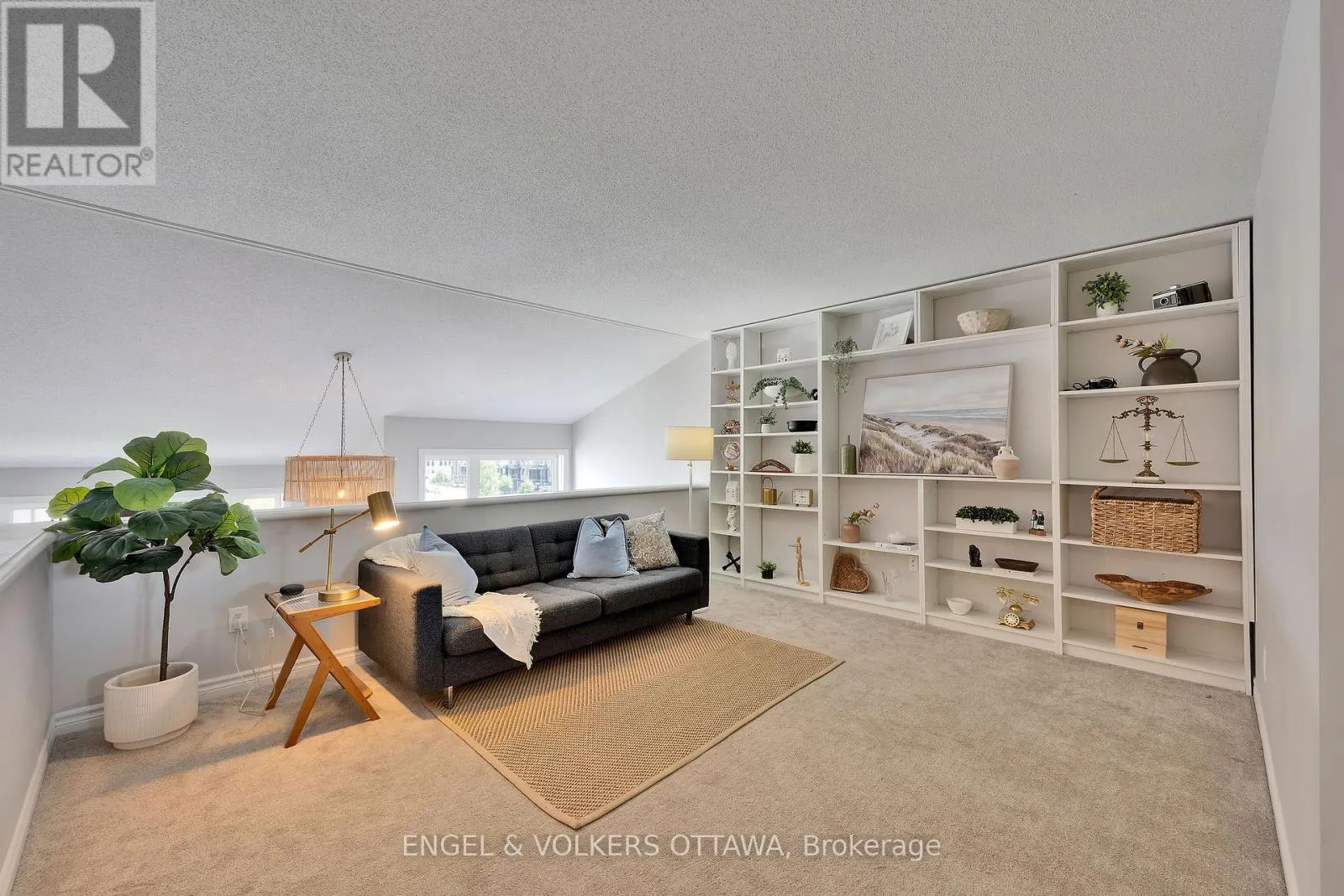 262 PEMBINA PRIVATE