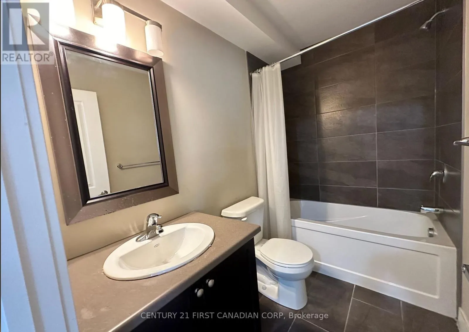 139 - 1960 DALMAGARRY ROAD, #139