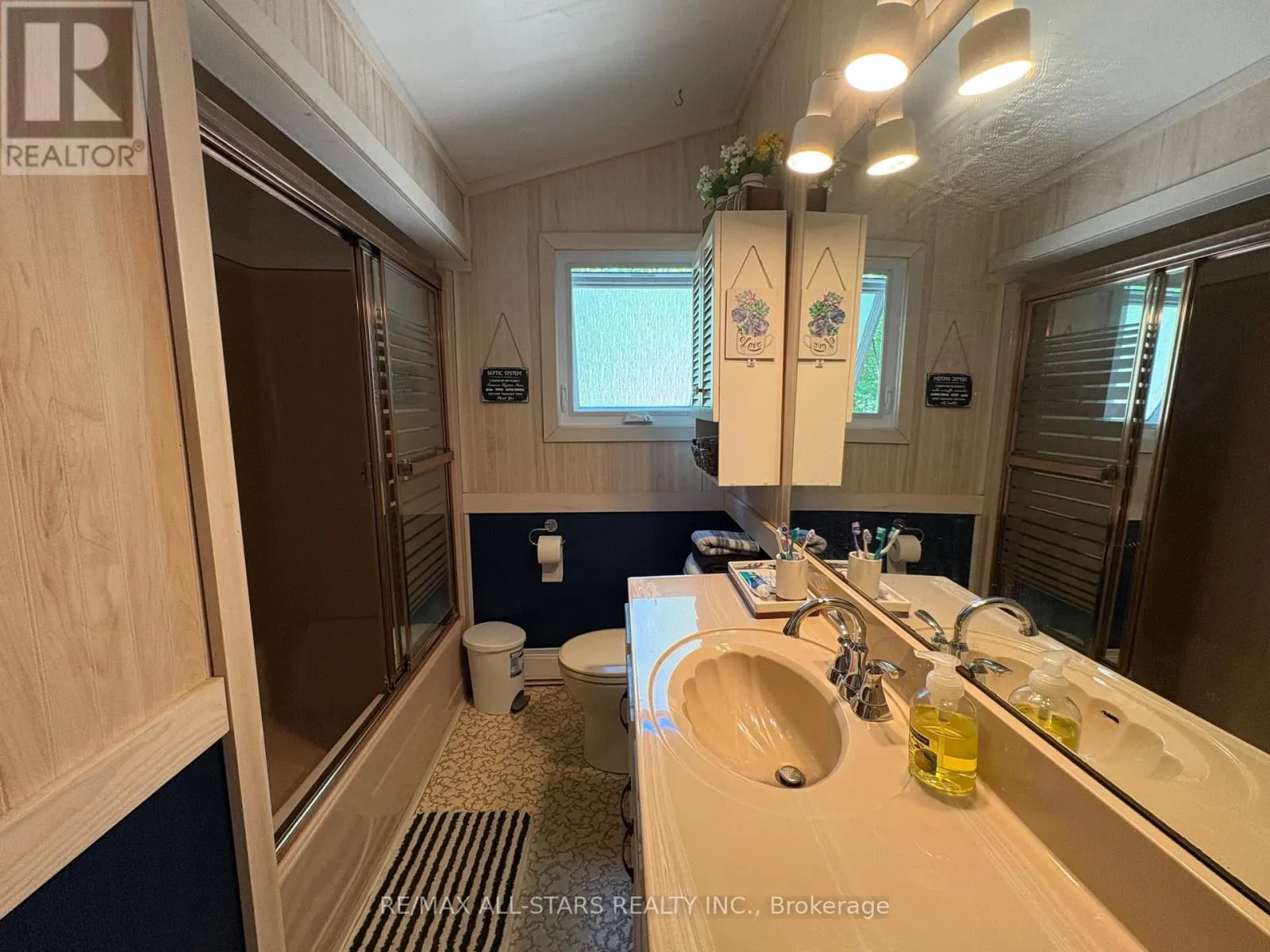 686 GRAND ISLAND ROAD