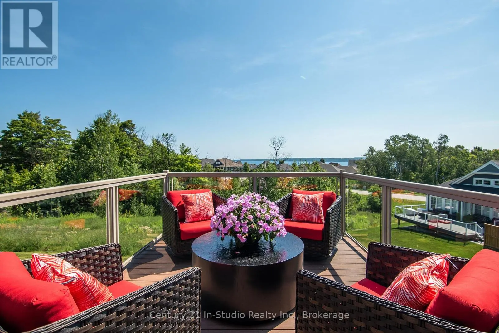 1 - 301 TELFORD TRAIL, #1