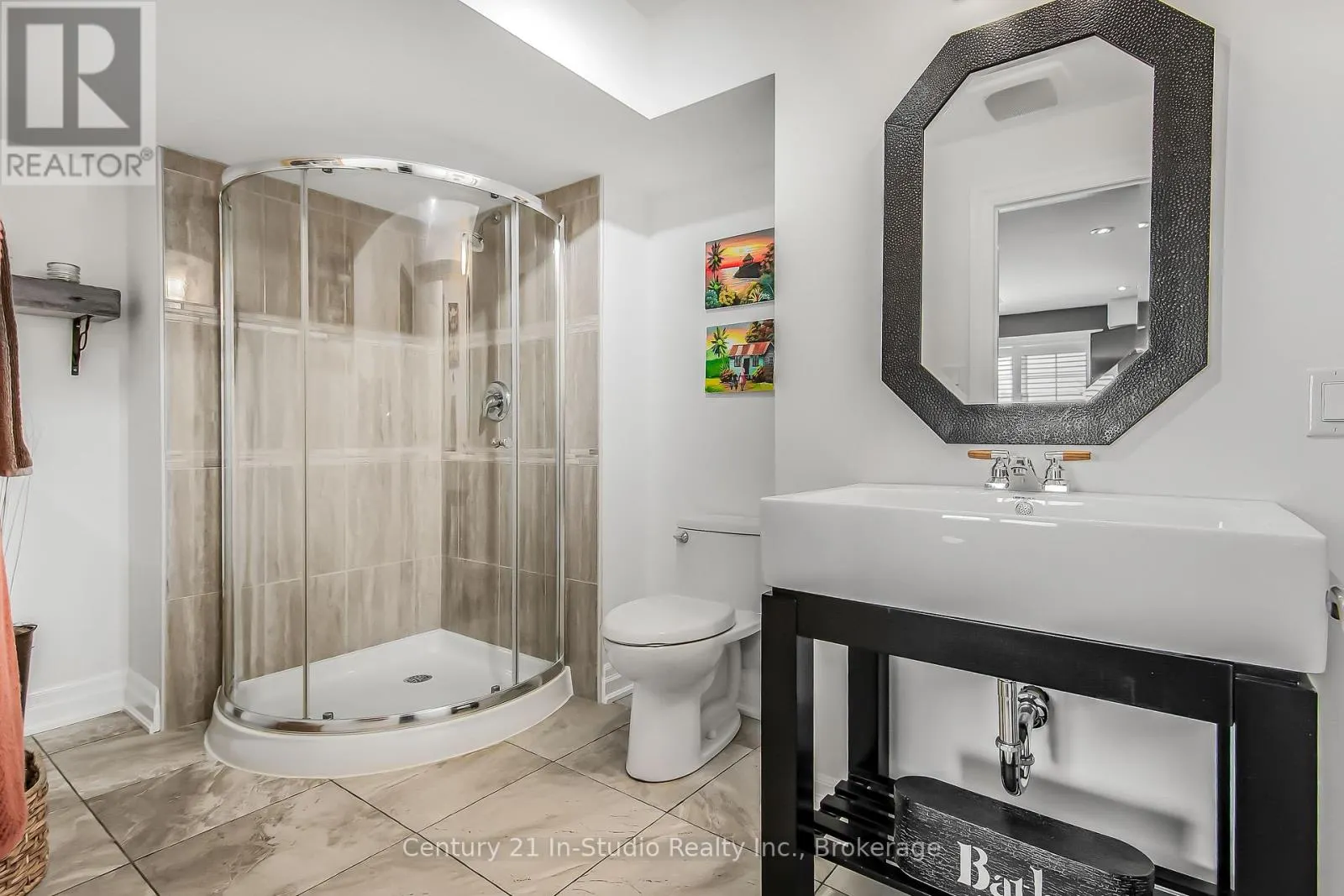 1 - 301 TELFORD TRAIL, #1