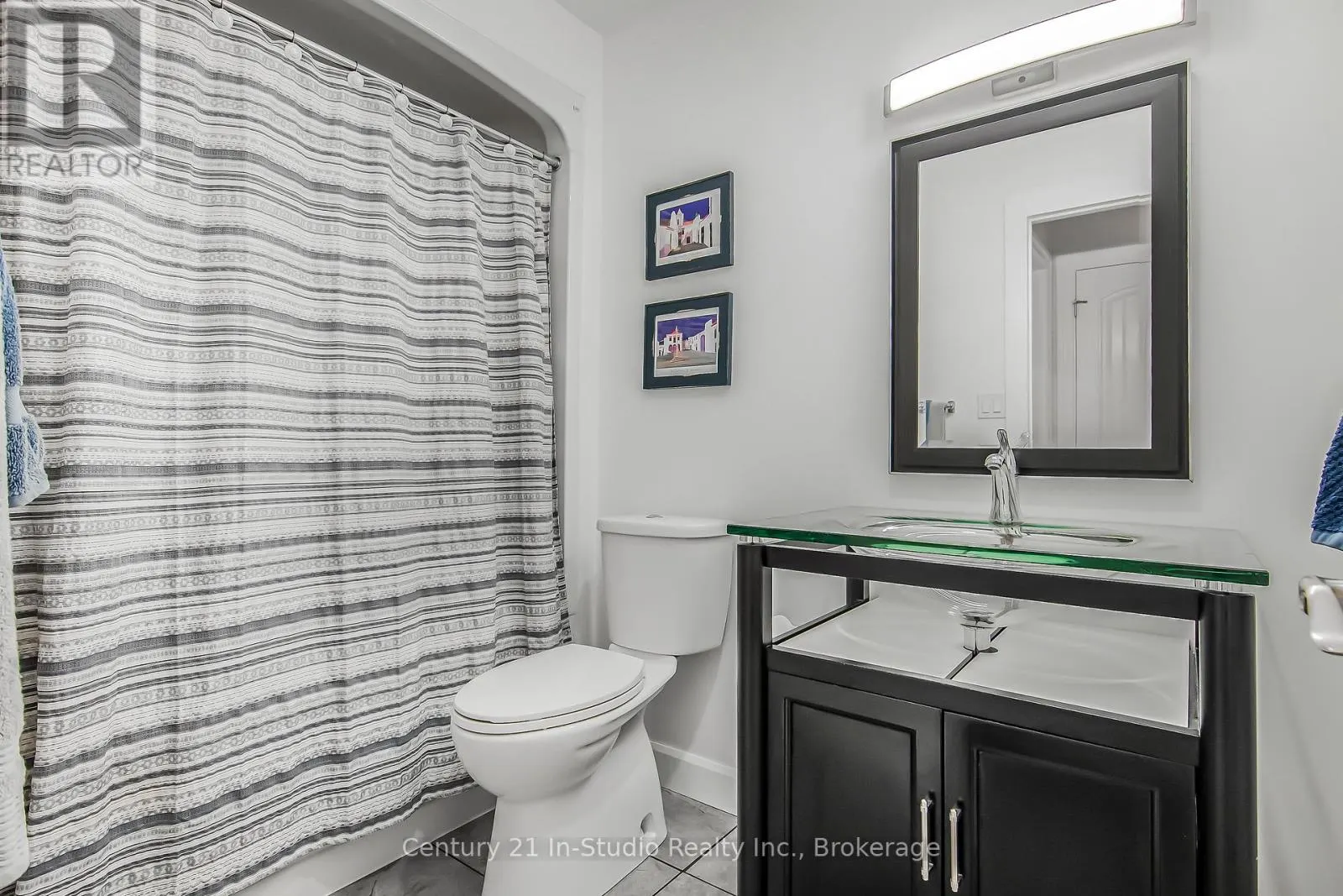 1 - 301 TELFORD TRAIL, #1