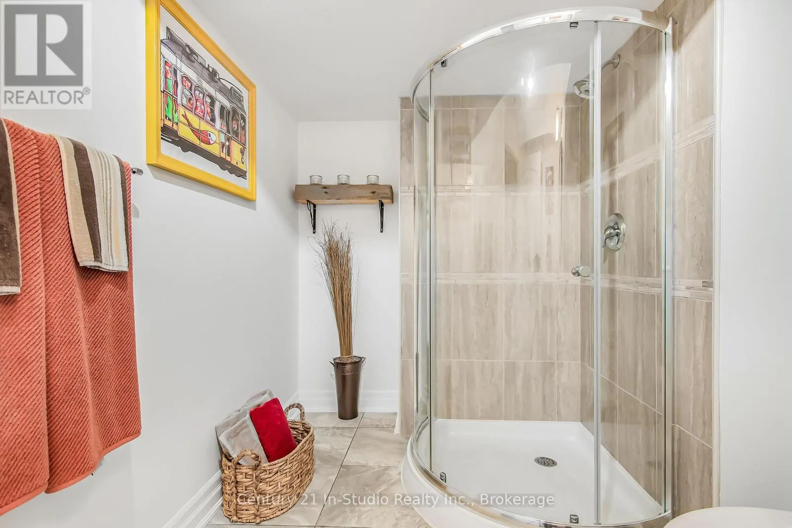 1 - 301 TELFORD TRAIL, #1
