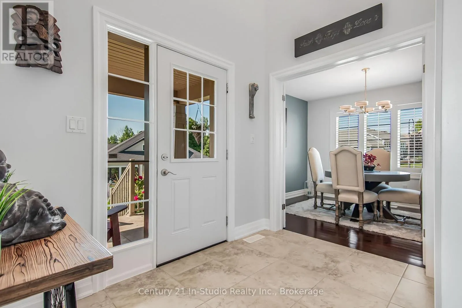 1 - 301 TELFORD TRAIL, #1