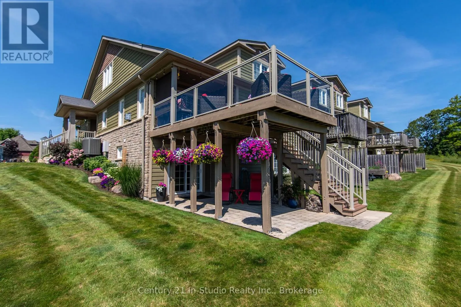 1 - 301 TELFORD TRAIL, #1