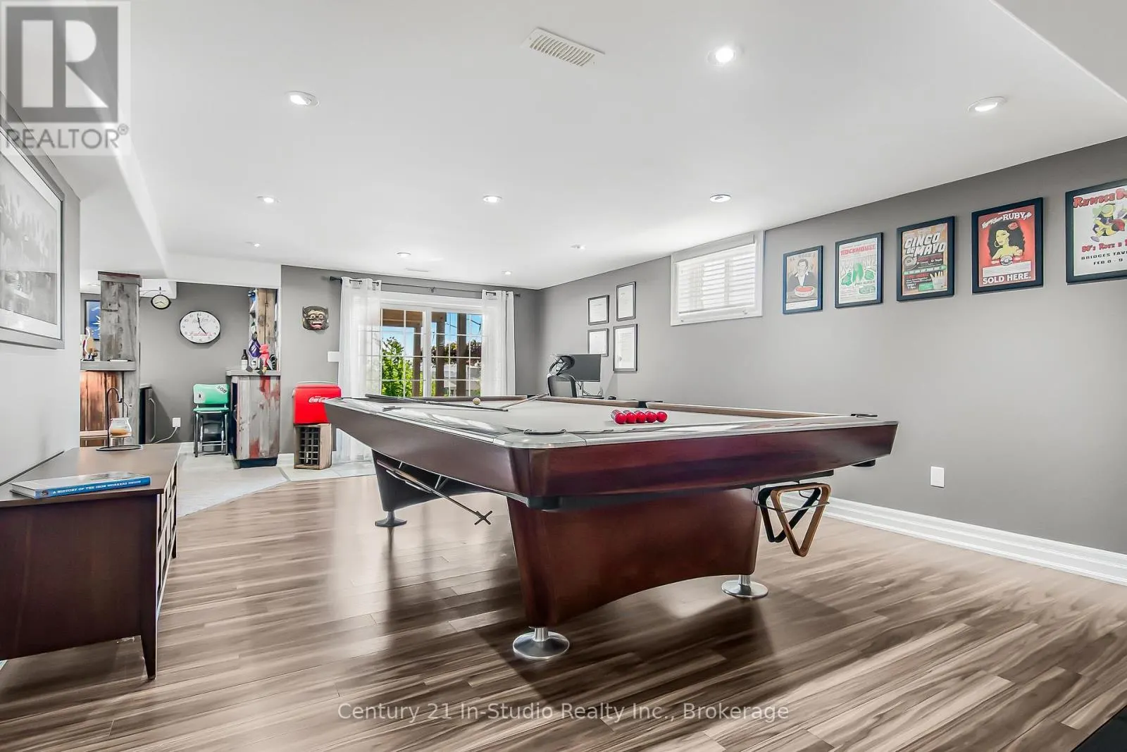 1 - 301 TELFORD TRAIL, #1