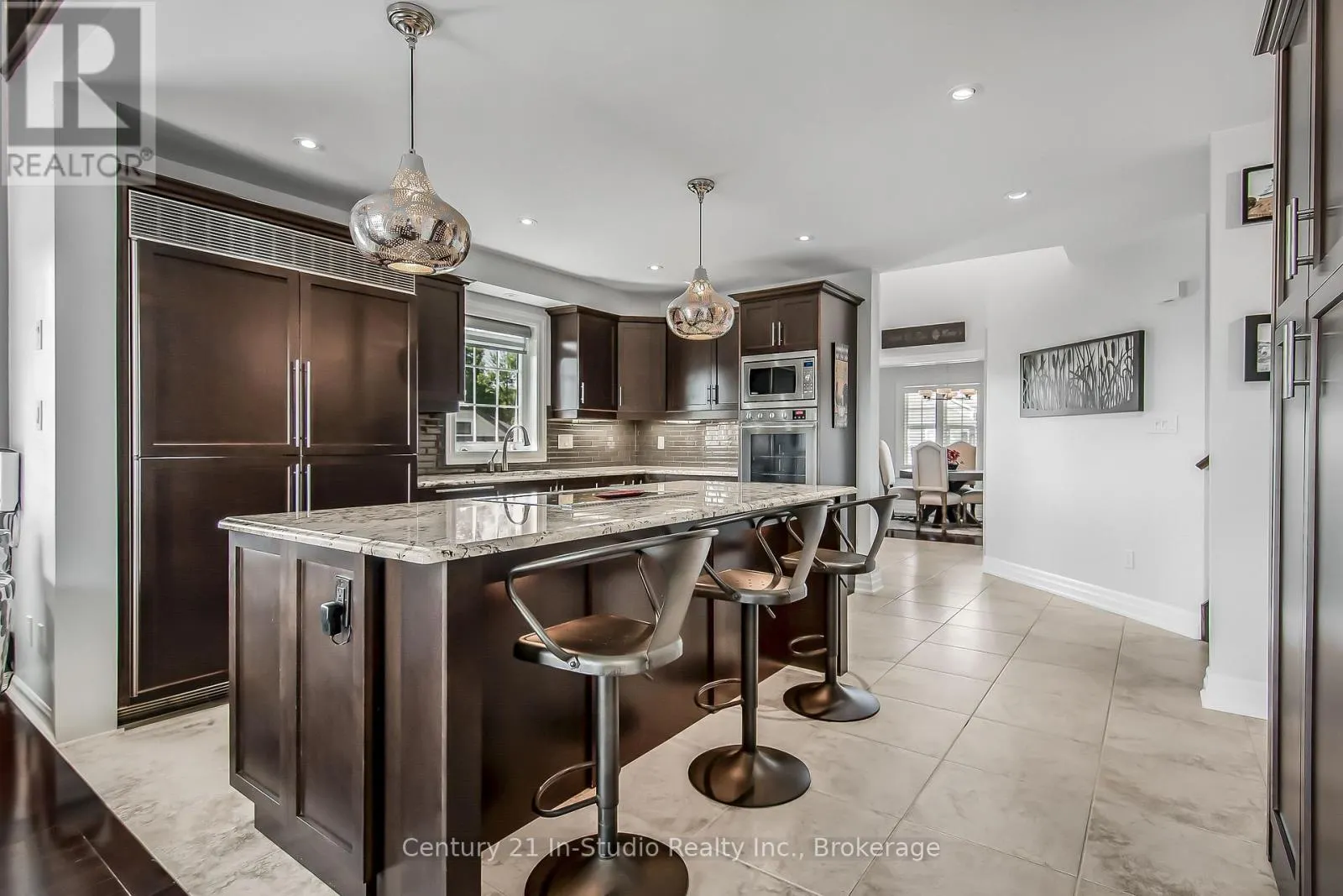 1 - 301 TELFORD TRAIL, #1