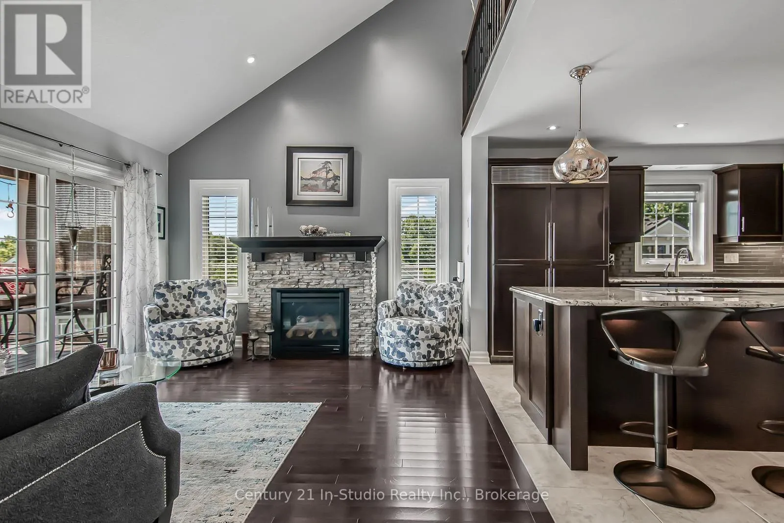 1 - 301 TELFORD TRAIL, #1