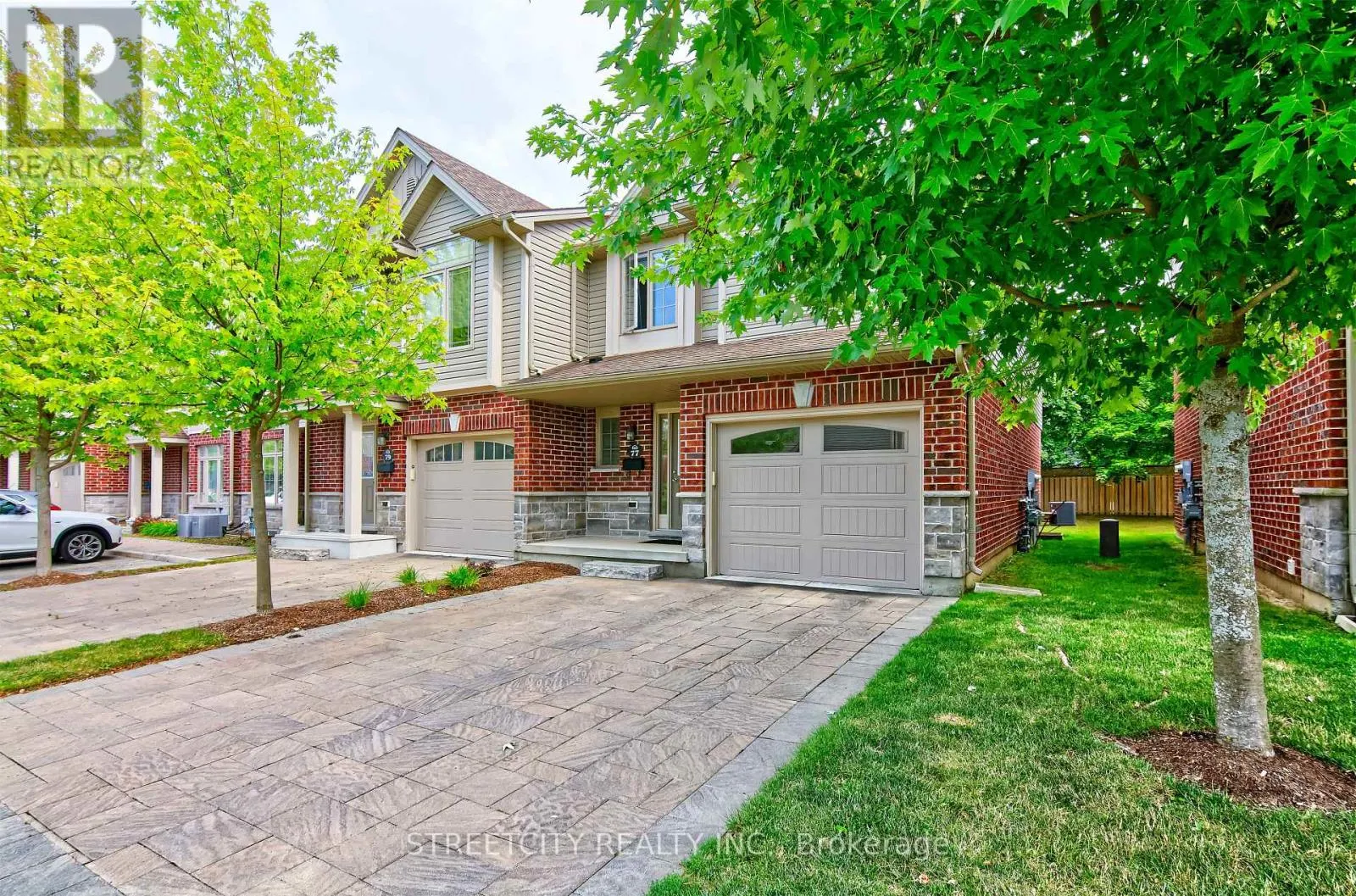 77 - 1061 EAGLETRACE DRIVE, #77