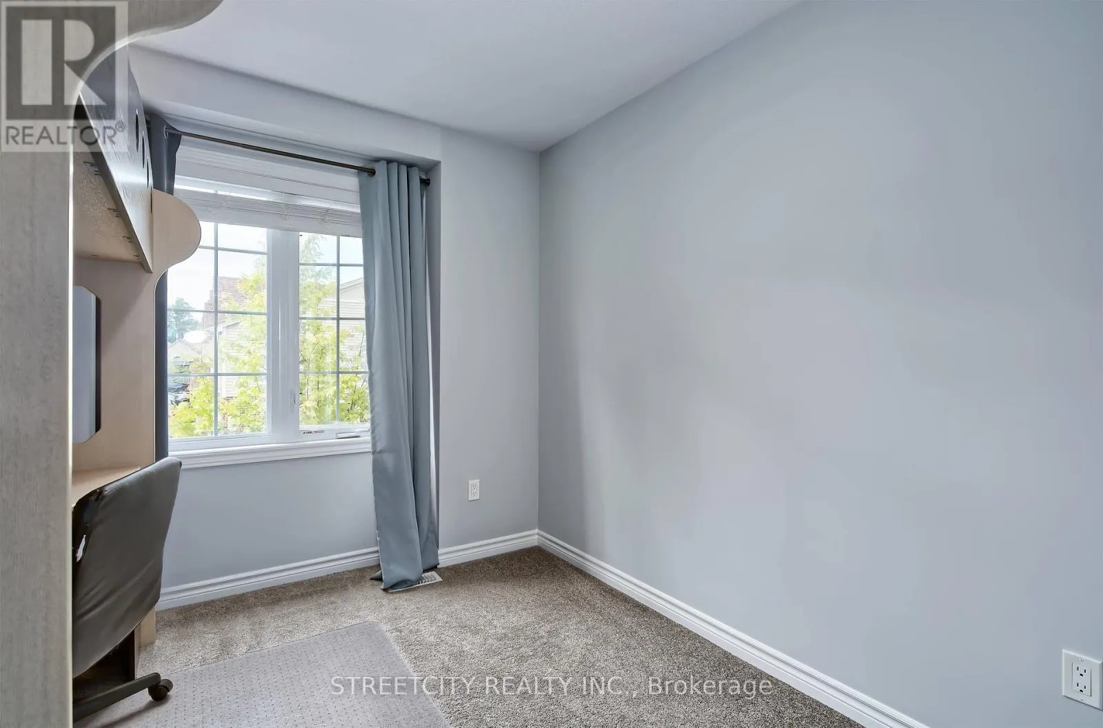 77 - 1061 EAGLETRACE DRIVE, #77