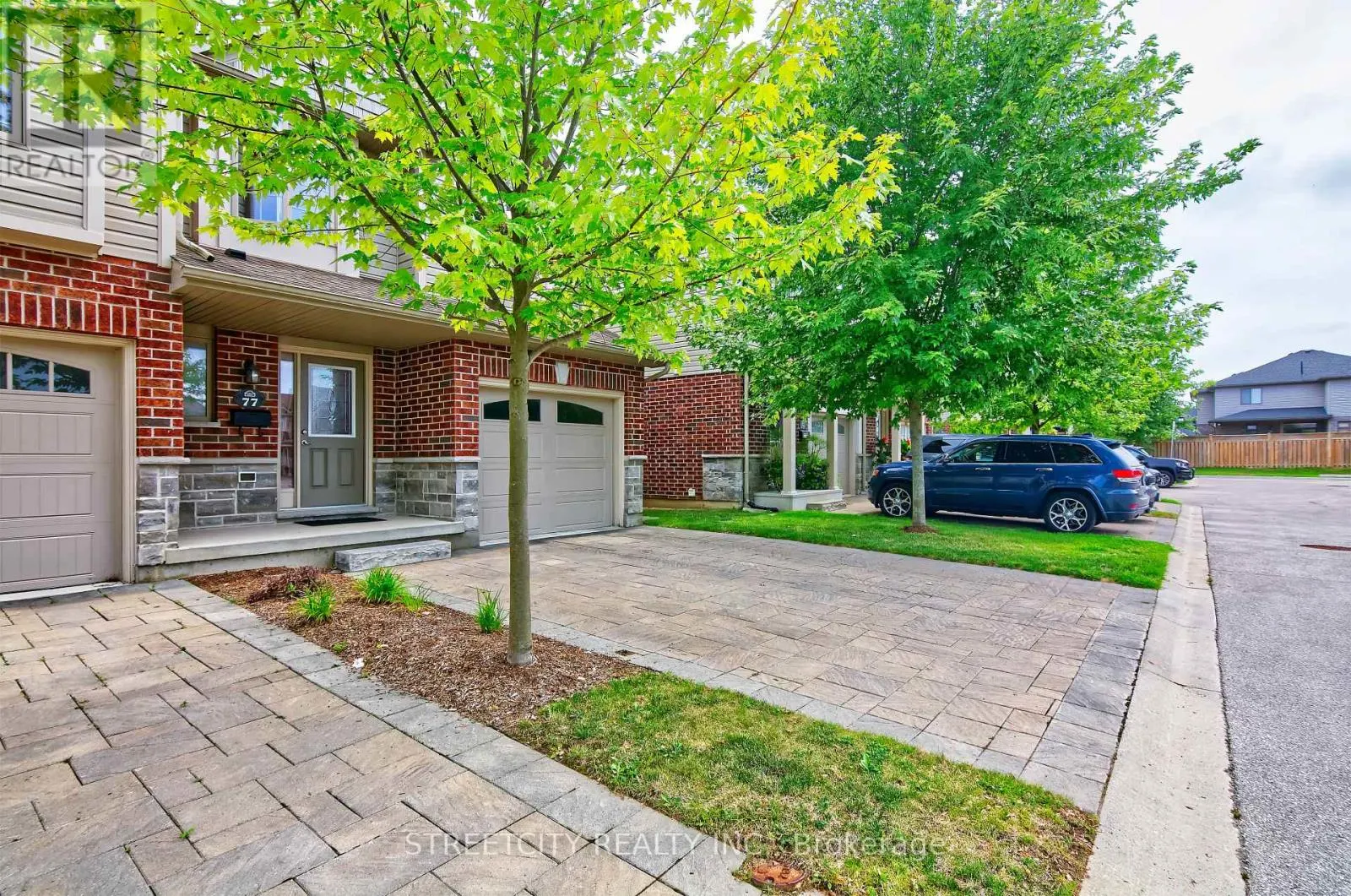 77 - 1061 EAGLETRACE DRIVE, #77