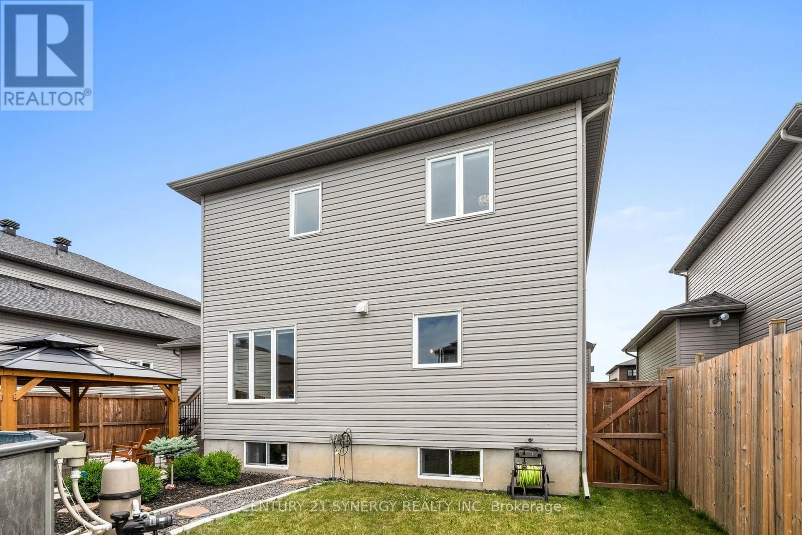 406 PROVENCE AVENUE