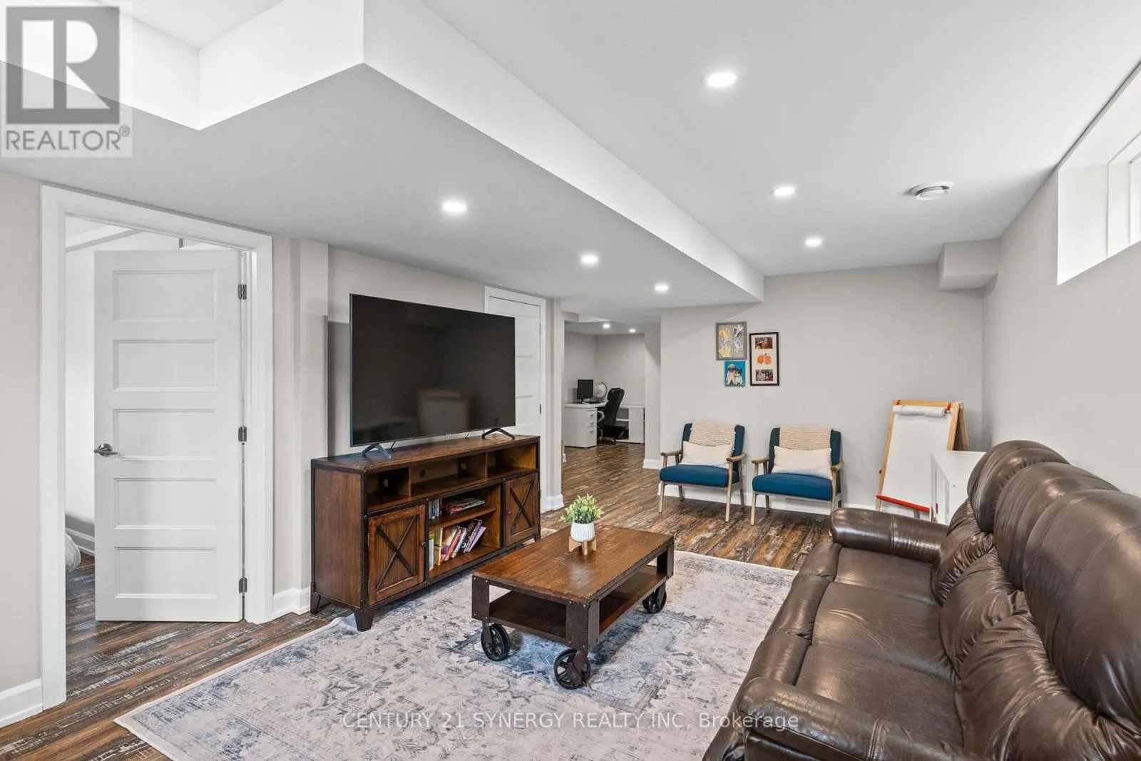 406 PROVENCE AVENUE