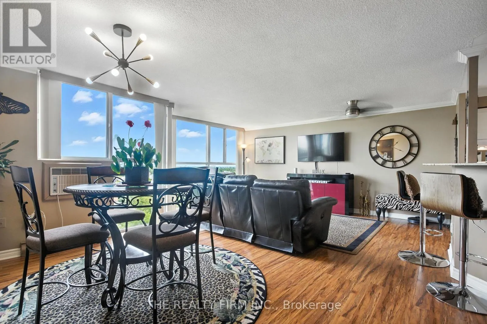 809 - 127 BELMONT DRIVE, #809