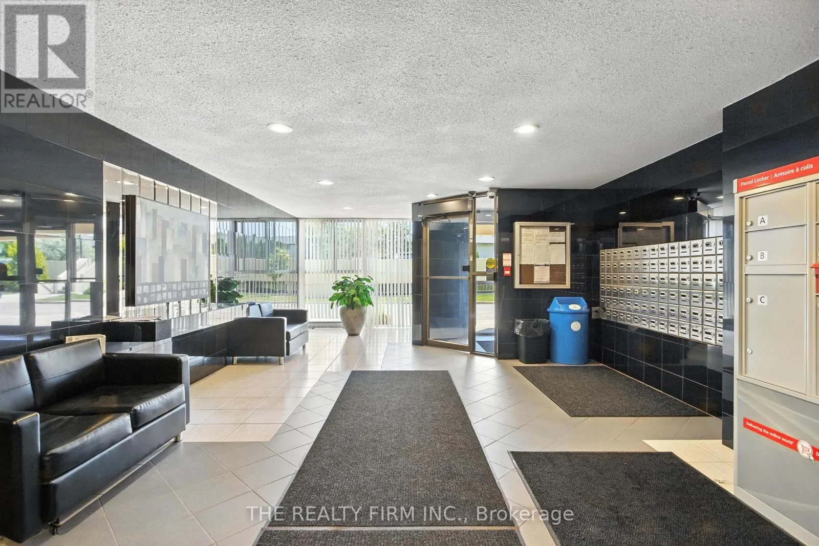 809 - 127 BELMONT DRIVE, #809