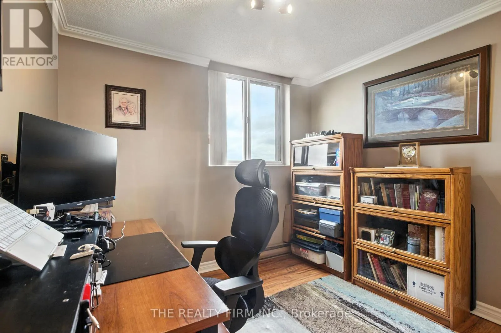 809 - 127 BELMONT DRIVE, #809