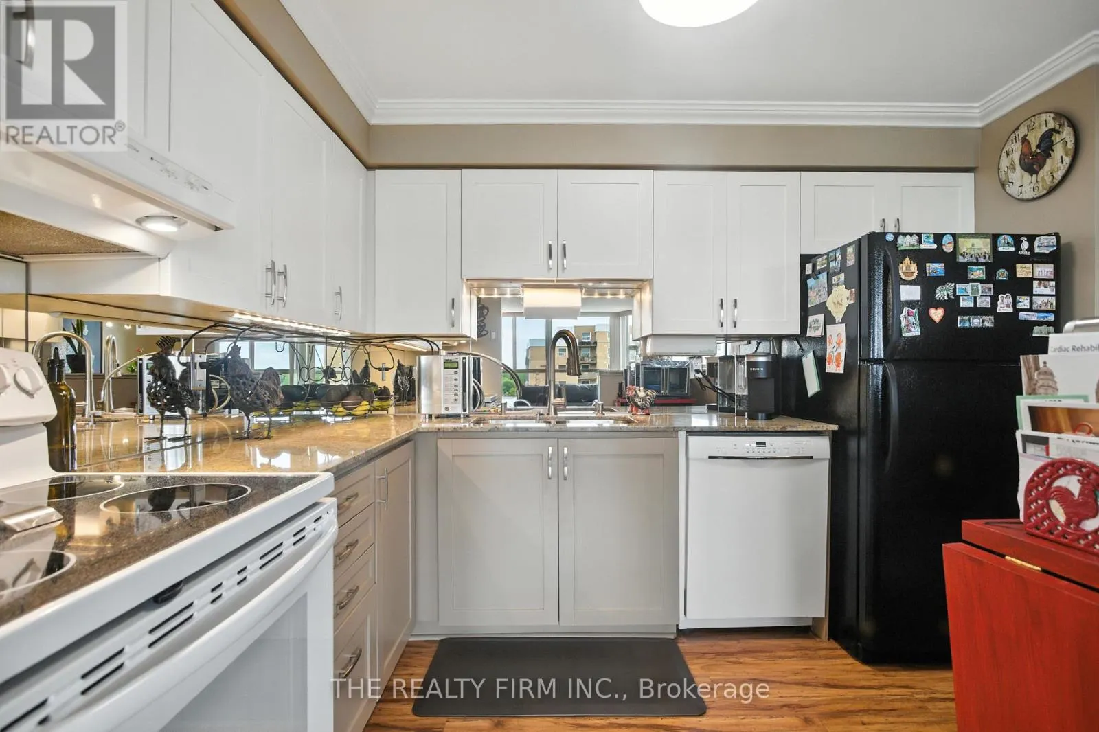 809 - 127 BELMONT DRIVE, #809