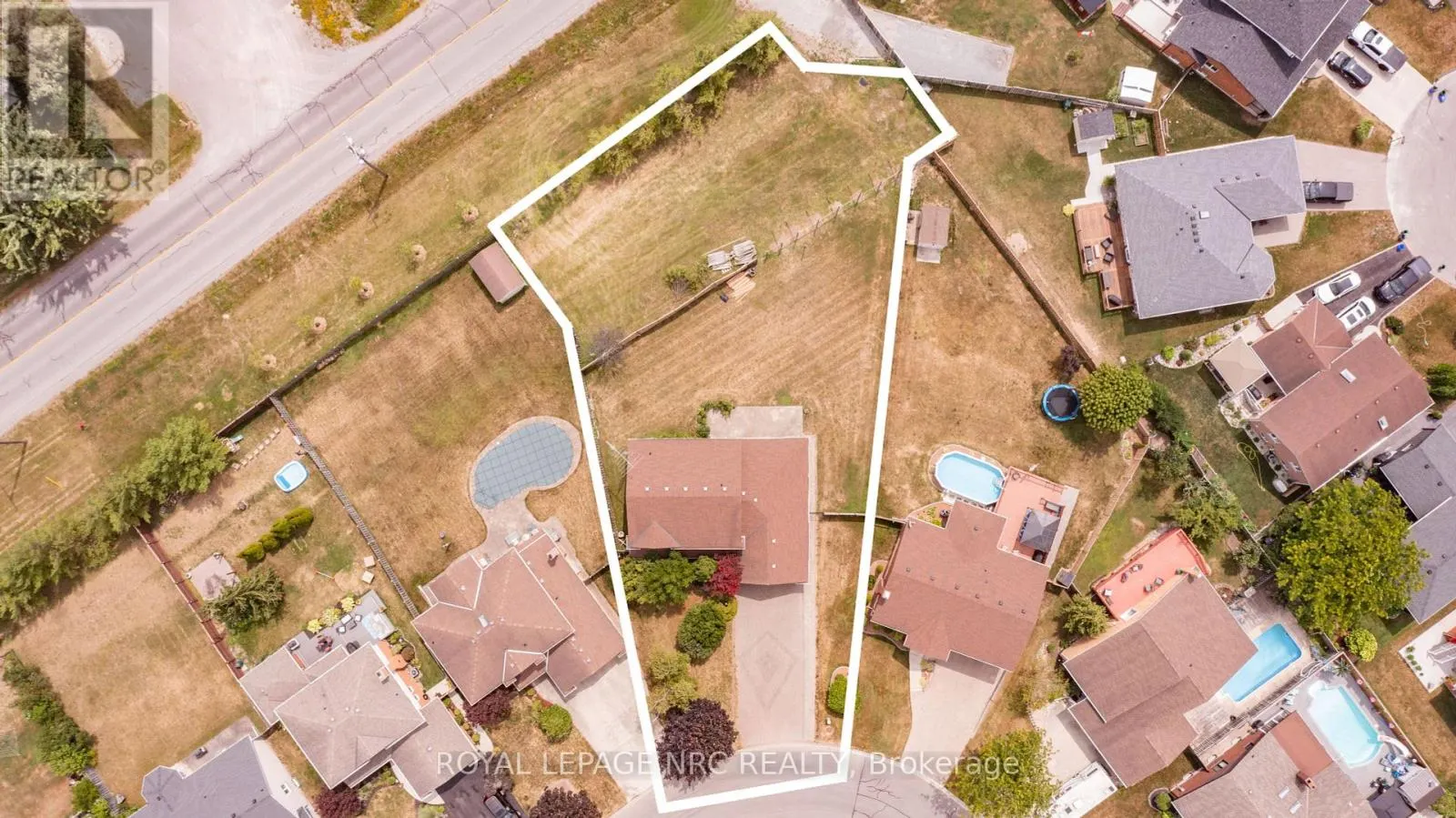 3 ELMVALE CRESCENT