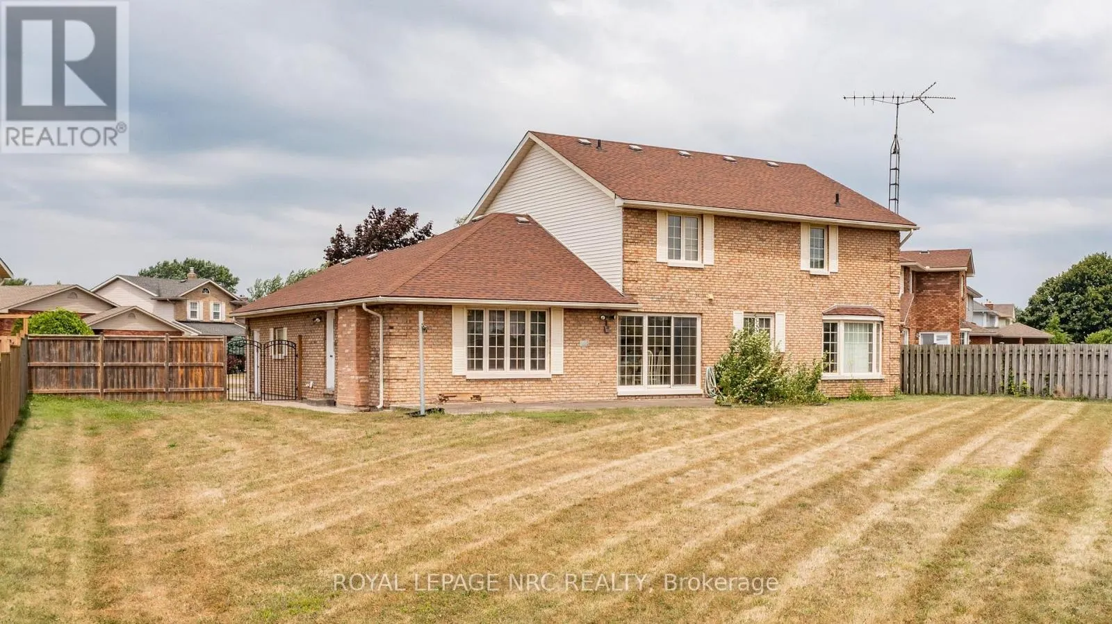 3 ELMVALE CRESCENT