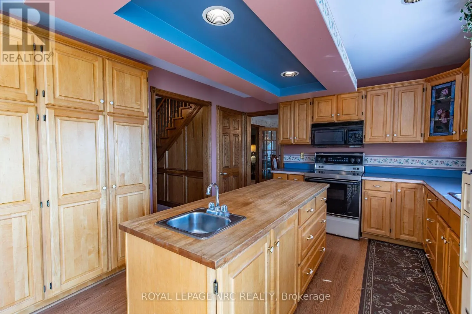 3 ELMVALE CRESCENT