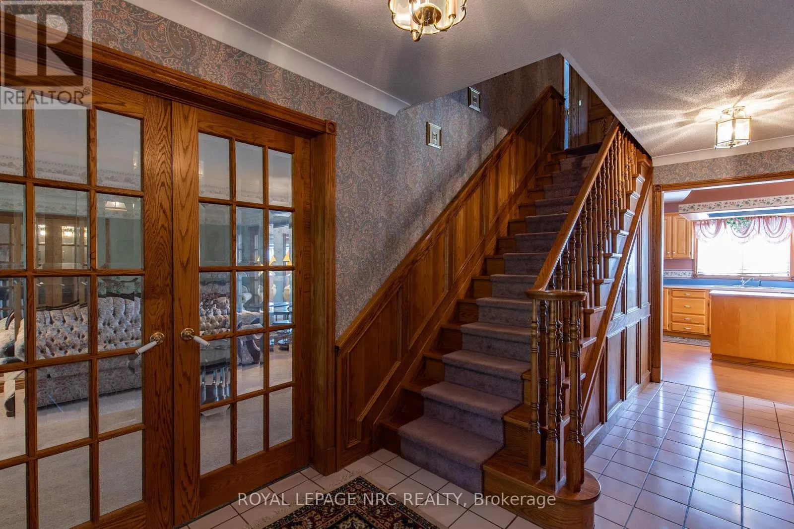 3 ELMVALE CRESCENT