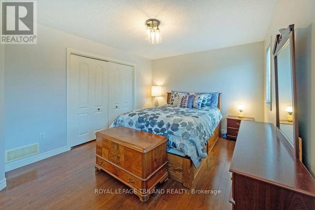 106 HAGERMAN CRESCENT