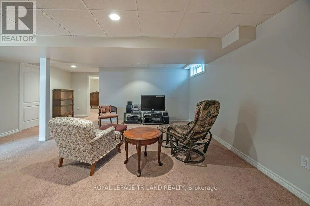 106 HAGERMAN CRESCENT