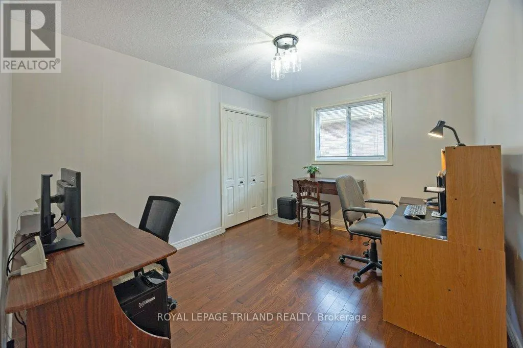 106 HAGERMAN CRESCENT