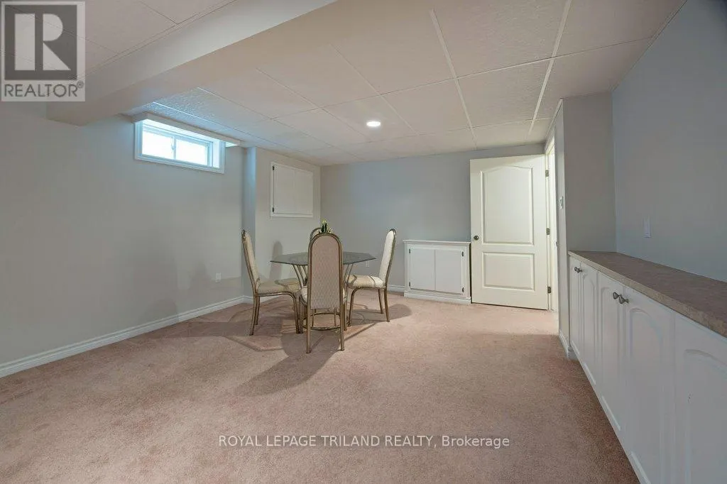 106 HAGERMAN CRESCENT